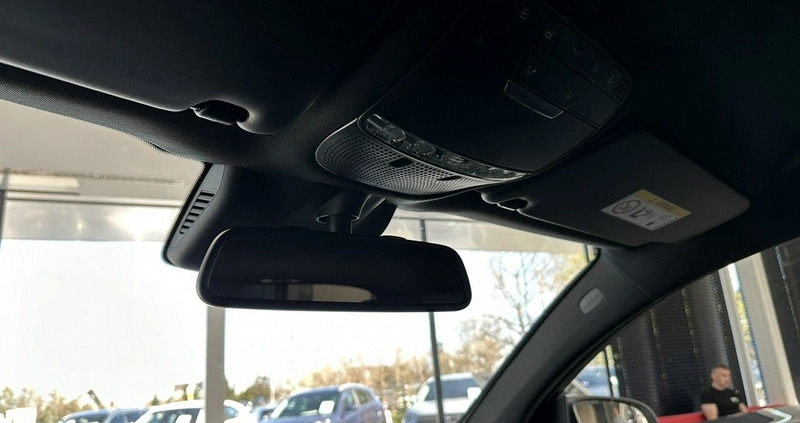 Mercedes-Benz GLC cena 159900 przebieg: 155464, rok produkcji 2017 z Tarczyn małe 781